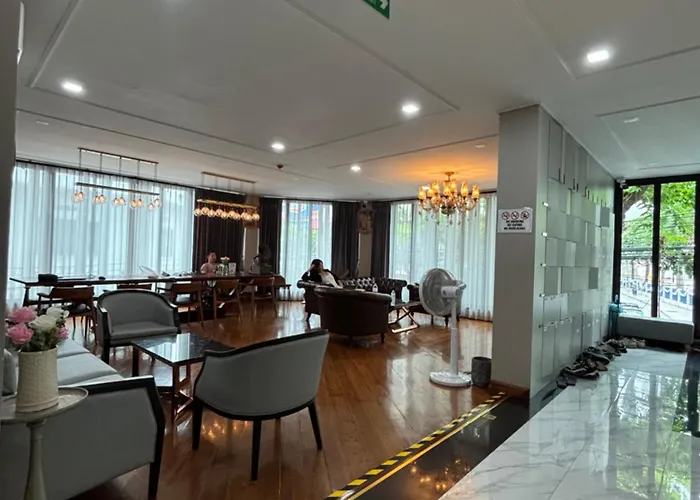 Poshtel 56